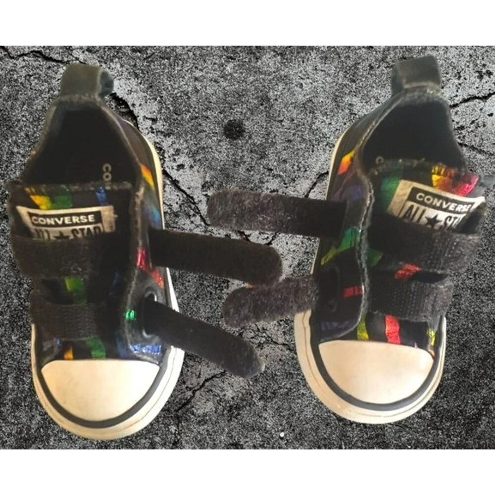CONVERSE ALL STAR✨ Baby Sneakers / Shoes Size 4 Easy-On hook and loop Closure